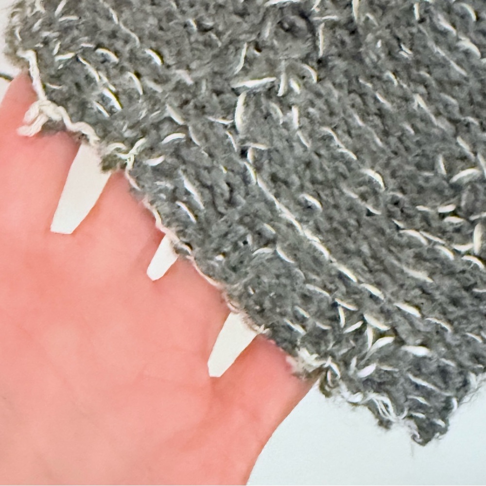 Forever 21 Marled Grey/White Cropped Knit Sweater - Picture 8 of 9